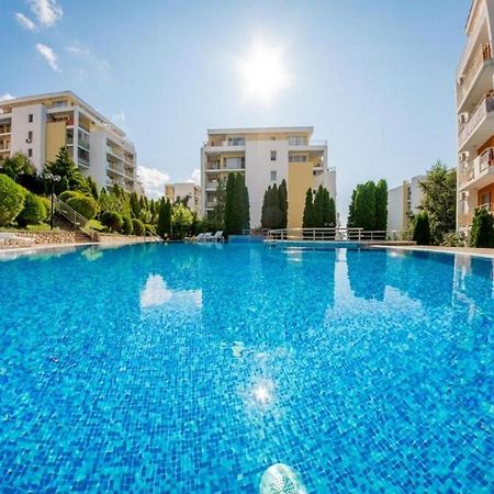 Fort Noks - Menada Apartments Свети-Влас Экстерьер фото