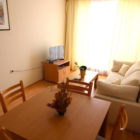 Fort Noks - Menada Apartments Свети-Влас Экстерьер фото