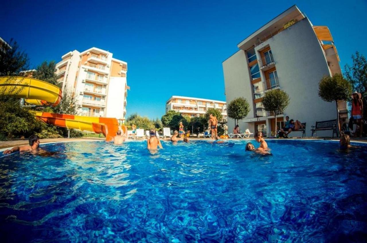 Fort Noks - Menada Apartments Свети-Влас Экстерьер фото