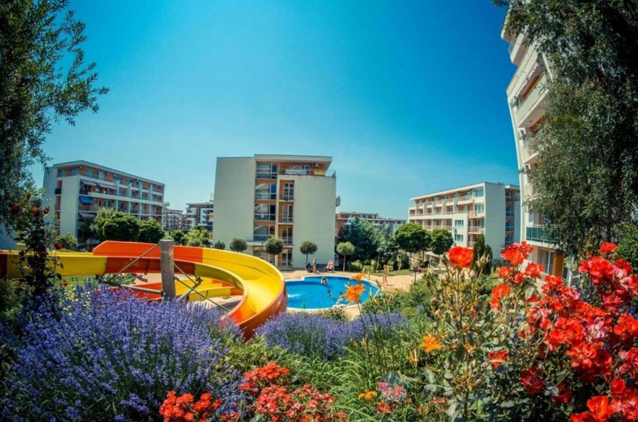 Fort Noks - Menada Apartments Свети-Влас Экстерьер фото