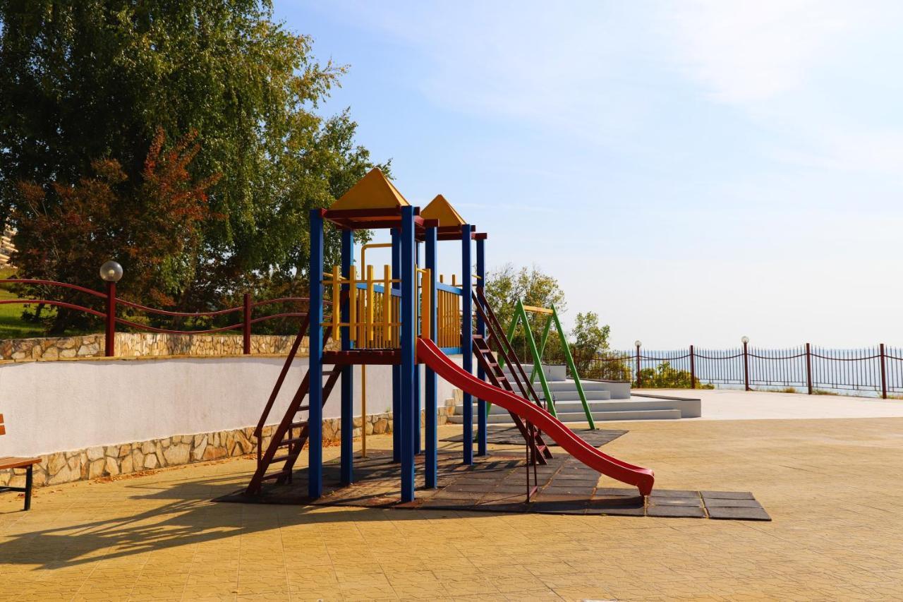 Fort Noks - Menada Apartments Свети-Влас Экстерьер фото