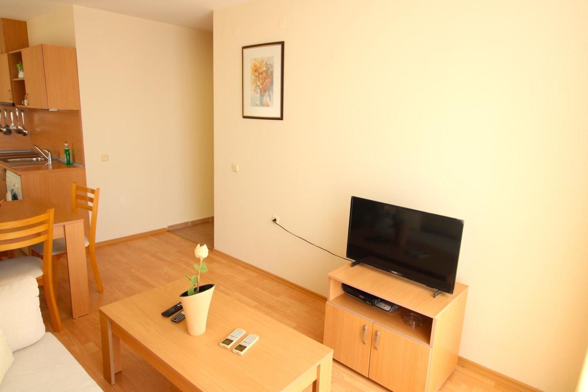 Fort Noks - Menada Apartments Свети-Влас Экстерьер фото
