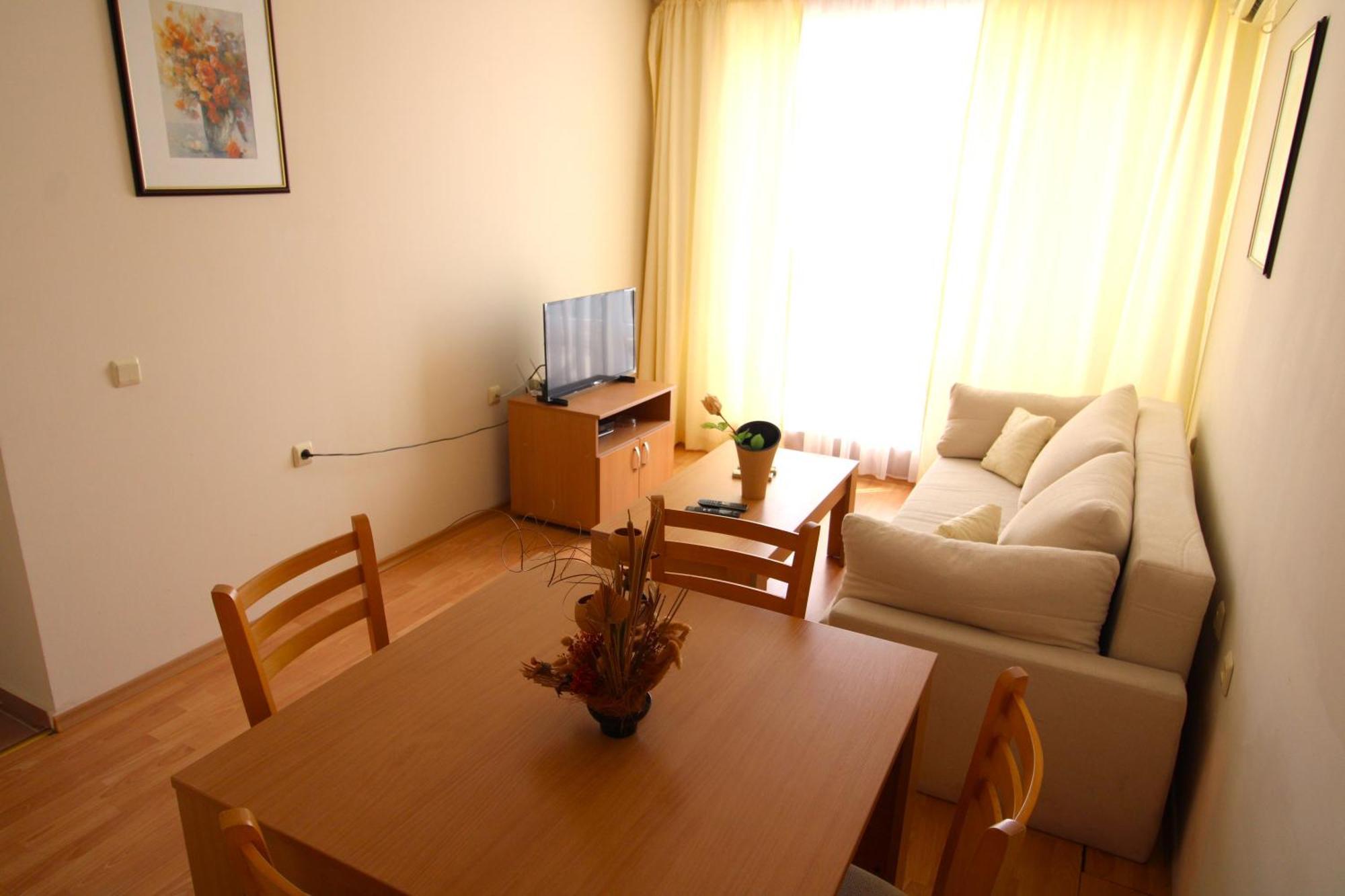 Fort Noks - Menada Apartments Свети-Влас Экстерьер фото