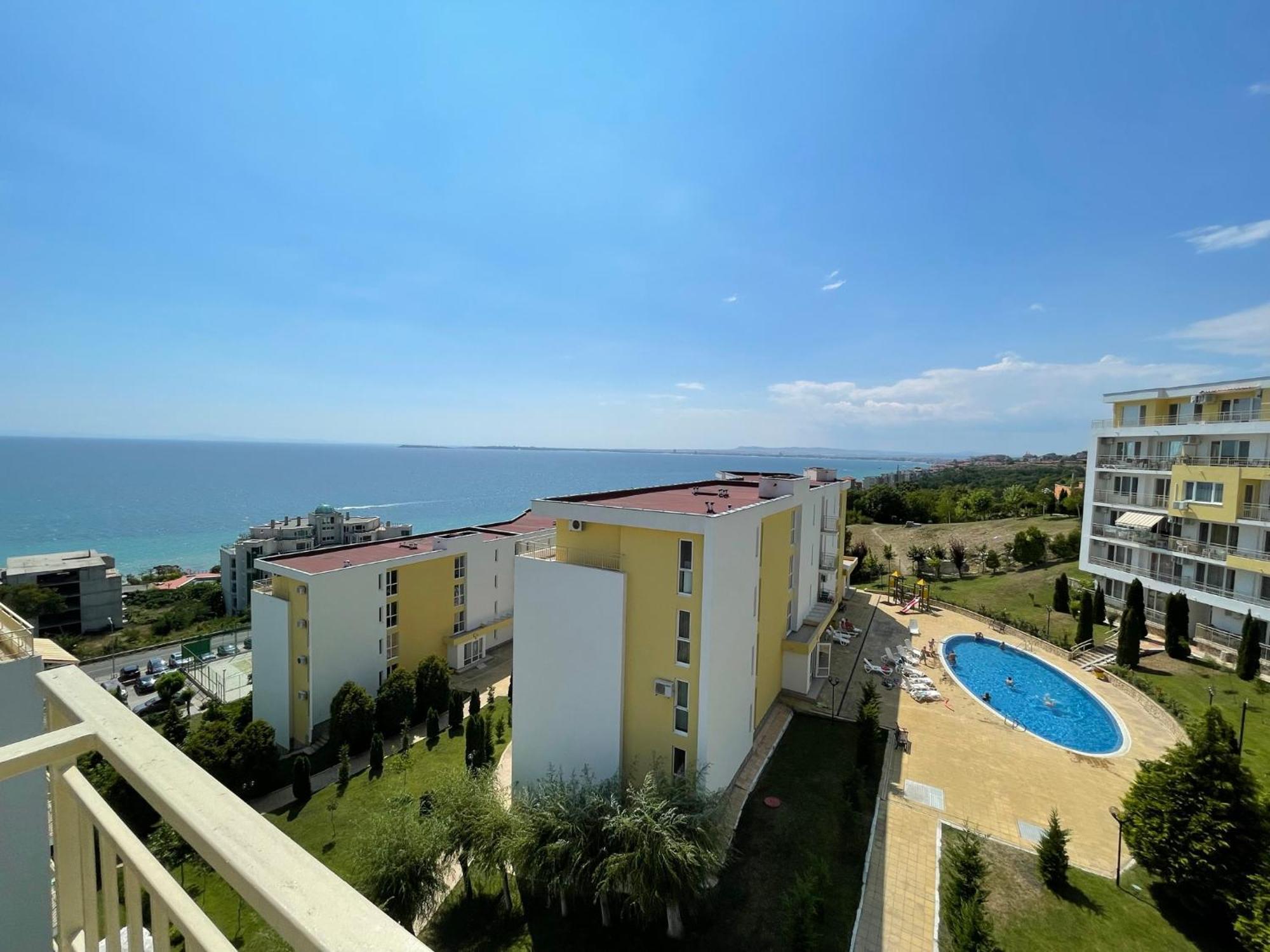 Fort Noks - Menada Apartments Свети-Влас Номер фото